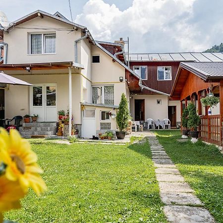 Pensiunea Montan Буштени Экстерьер фото