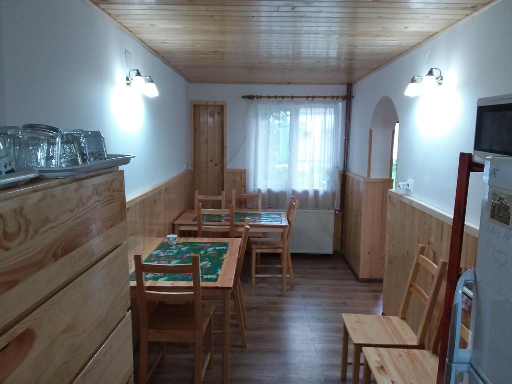 Pensiunea Montan Буштени Экстерьер фото
